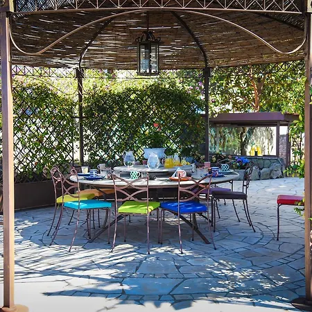 Bella فندق مبيت وإفطار 4*