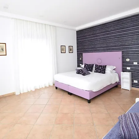 فندق مبيت وإفطار Bella 4*