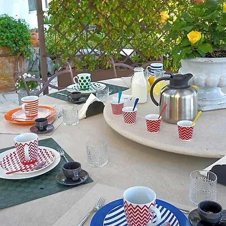 Bella فندق مبيت وإفطار 4*