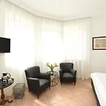 Bella 4*