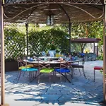 Bella Bed and breakfast 4*